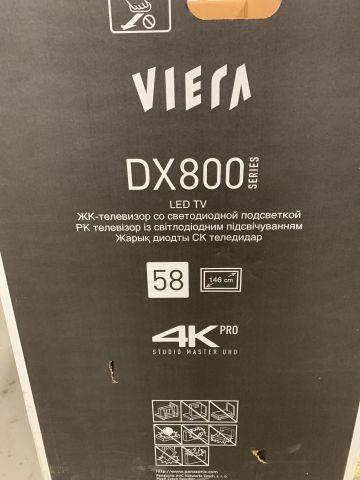 747631-12 Panasonic TX-58DX800 TV