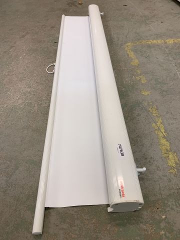 747638-1 Projector screen Abstracta 135 cm