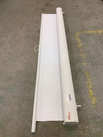 747638-3 Projector screen Abstracta 135 cm