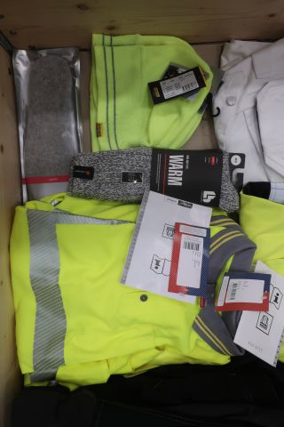 842346-4 Workwear Fristads (trousers and sweaters)