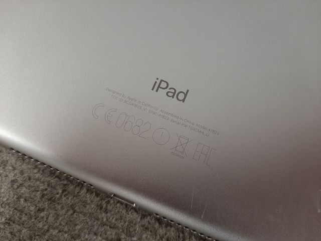 746469-6 iPad 5th gen, 32GB