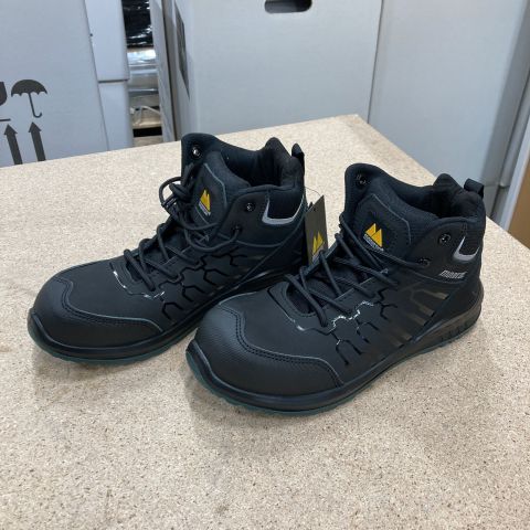 Safety shoes Monitor Hybrid S3 ESD p.41 