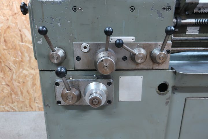 832967-5 Lathe, Weiler Matador model W, with various accessories