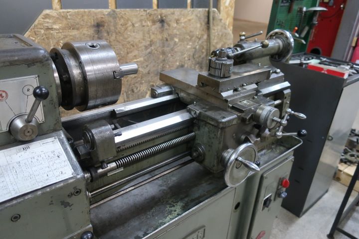 832967-9 Lathe, Weiler Matador model W, with various accessories