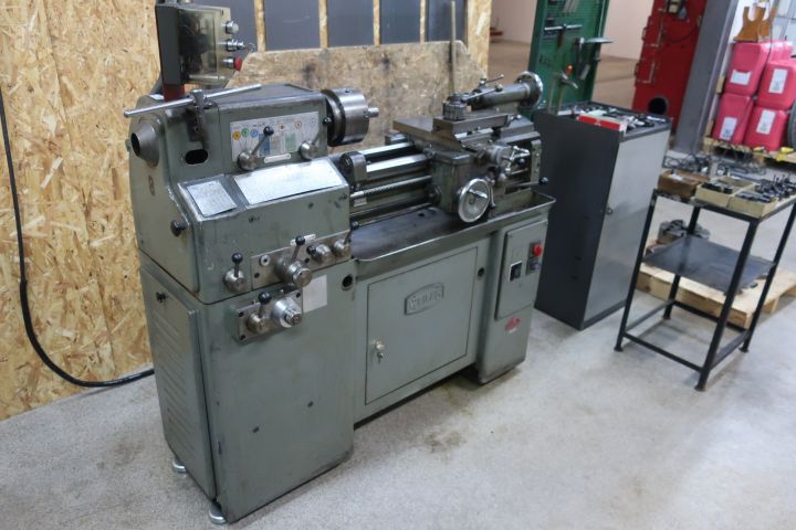 832967-10 Lathe, Weiler Matador model W, with various accessories