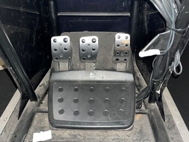 838849-8 RaceRoom car simulator