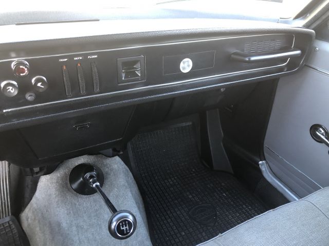 844208-102 Volvo 142 1970