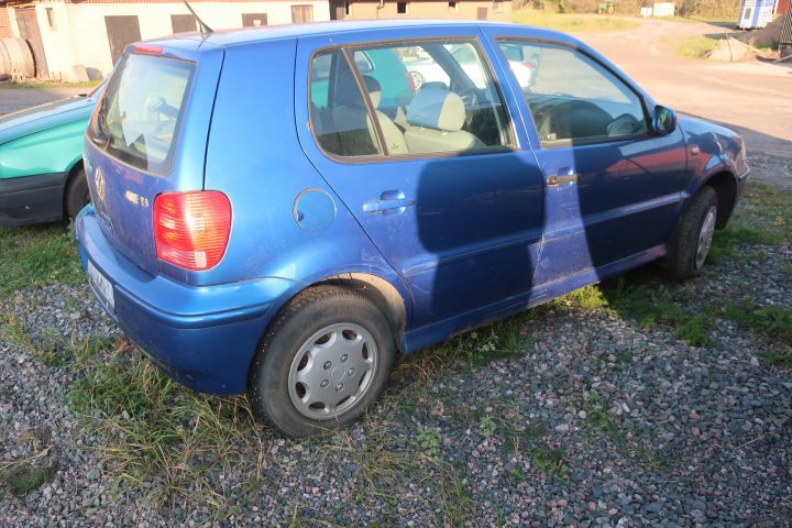 719739-9 Volkswagen Polo 5-door 1.4 Manual, 75hp, 2001 [renovation object]