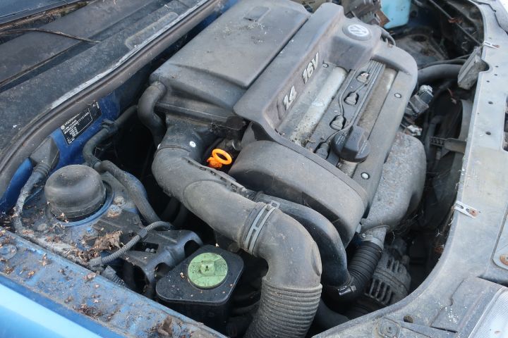 719739-38 Volkswagen Polo 5-door 1.4 Manual, 75hp, 2001 [renovation object]