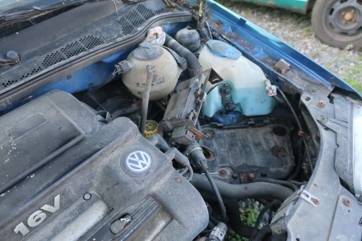 719739-39 Volkswagen Polo 5-door 1.4 Manual, 75hp, 2001 [renovation object]