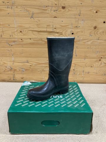 844050-1 Boots Sulman Yard p.41