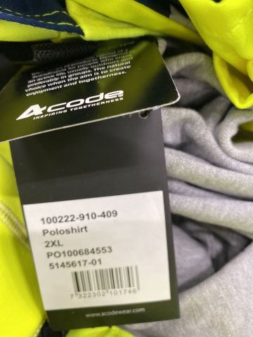 844251-6 Lot with work clothes and gloves etc Fristads, Acode, L.brador