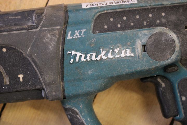 794578-4 Hammer drill - Makita, BHR202 and corner grinder - Dreieck Schleifer