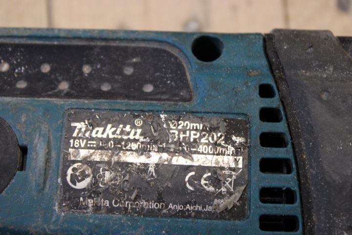 794578-8 Hammer drill - Makita, BHR202 and corner grinder - Dreieck Schleifer