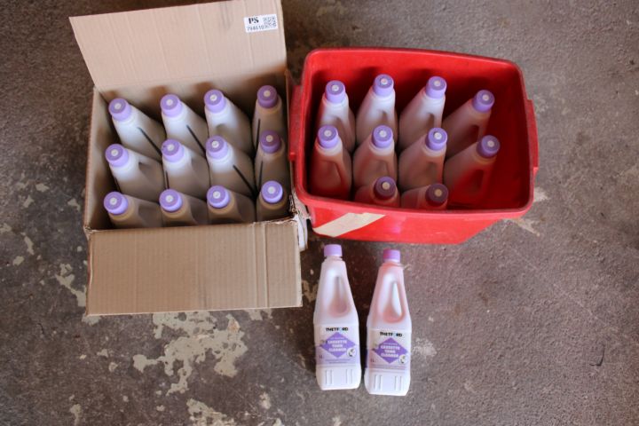 794610-1 Waste tank cleaner - THETFORD, 24 bottles