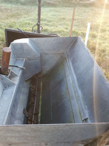 830831-5 KUBOTA B8200 HST D 4WD -1990