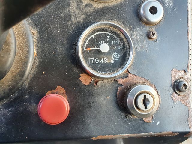 830831-13 KUBOTA B8200 HST D 4WD -1990