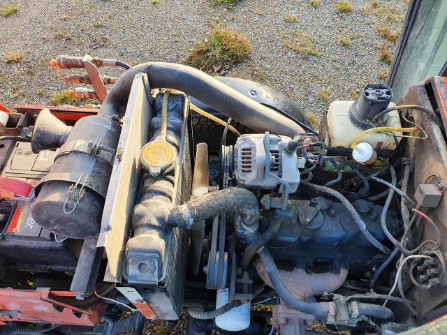 830831-15 KUBOTA B8200 HST D 4WD -1990