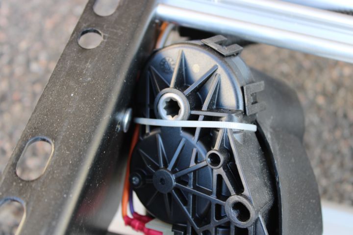 794629-4 Motorized step - Thule One Step V10