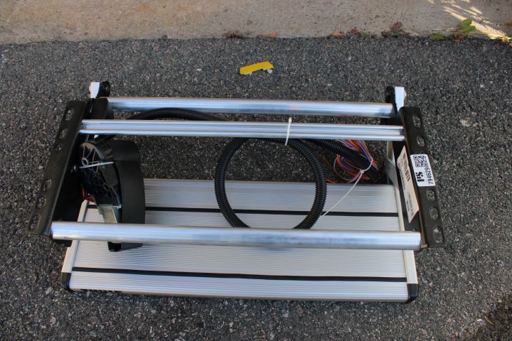 794629-5 Motorized step - Thule One Step V10