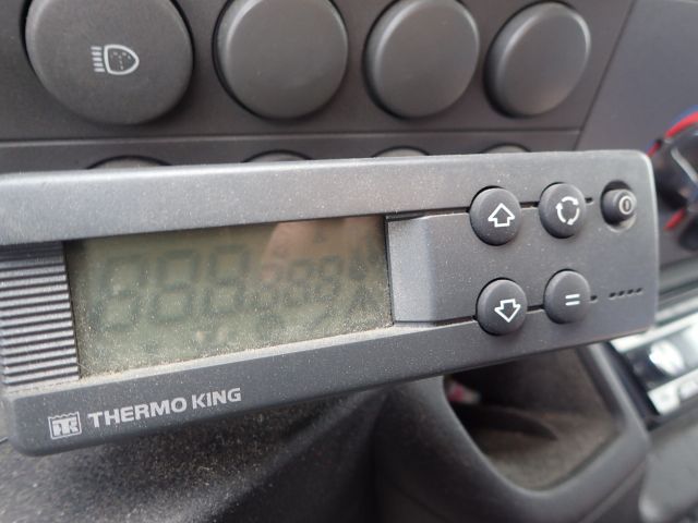 752014-37 Iveco Daily 35S12 Fridge / Freezer car