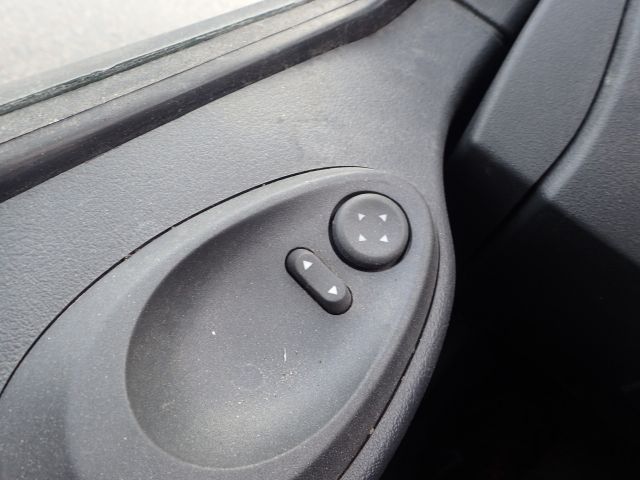 752014-38 Iveco Daily 35S12 Fridge / Freezer car