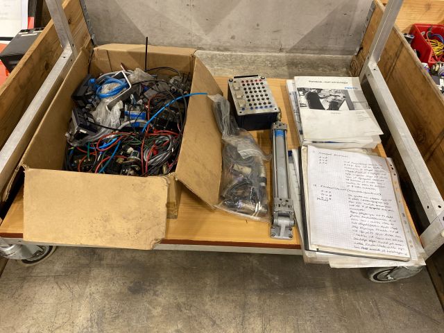 841569-3 Festo Training station in pneumatics