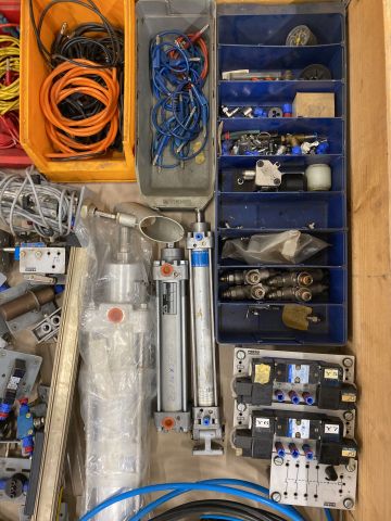 841569-13 Festo Training station in pneumatics