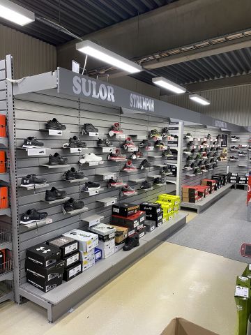 829719-1 Shop fittings shoe department