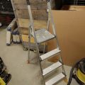 825818-2 Industrial vacuum cleaner and stair ladder