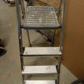 825818-3 Industrial vacuum cleaner and stair ladder