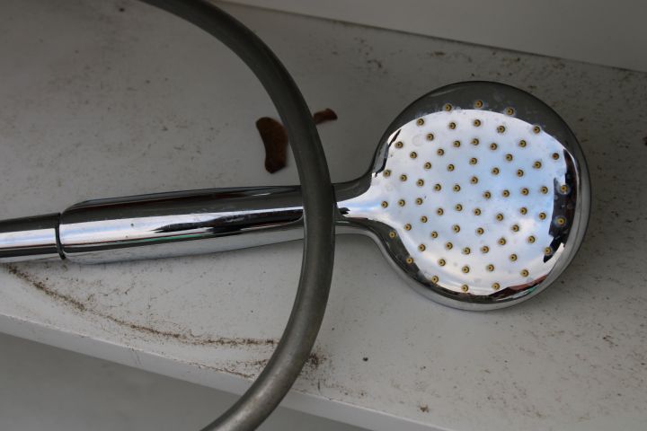 794561-7 Sink with Mora mixer and chest of drawers