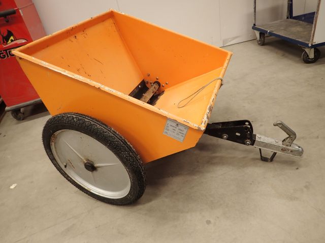 753448-1 Sand & salt spreader Epoke