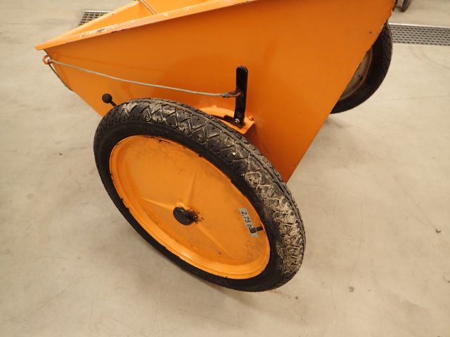 753448-10 Sand & salt spreader Epoke