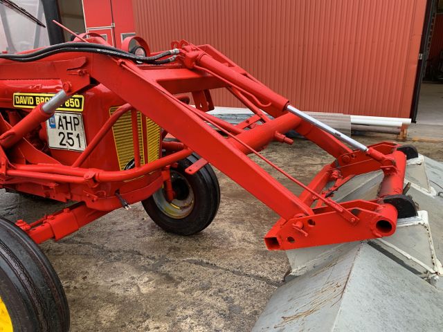 809600-12 Veteran tractor with front loader and snow thrower David Brown 880 -1964