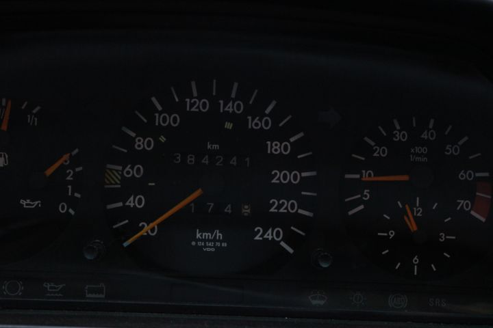 830118-14 Mercedes-Benz 200 TE, 1993, 134 hp