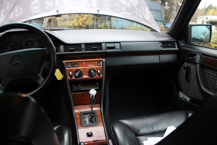 830118-18 Mercedes-Benz 200 TE, 1993, 134 hp
