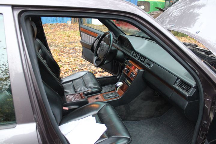 830118-28 Mercedes-Benz 200 TE, 1993, 134 hp