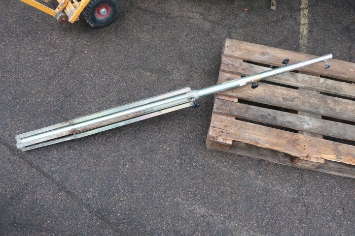 833016-1 4-leg stand