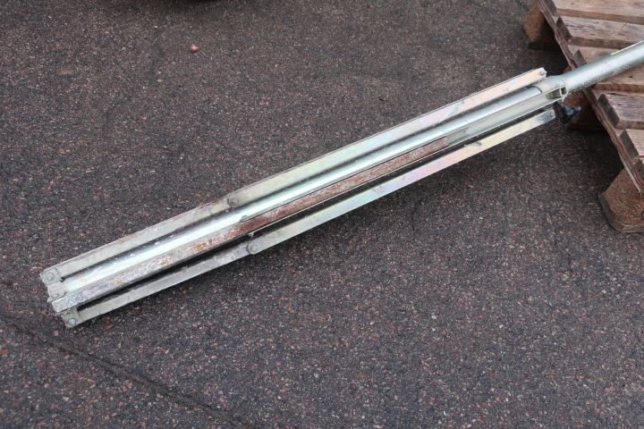 833016-4 4-leg stand