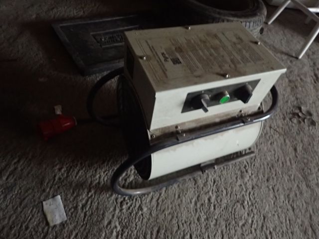 752032-2 Pyrox heating fan