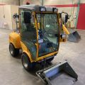827945-3 UPDATED DRIVING HOURS! Utility carrier Stiga Titan 32H (-2010) with accessories