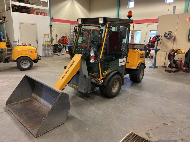 827946-1 Redskapsbärare Belos Transpro 4560 (-2010) med tillbehör