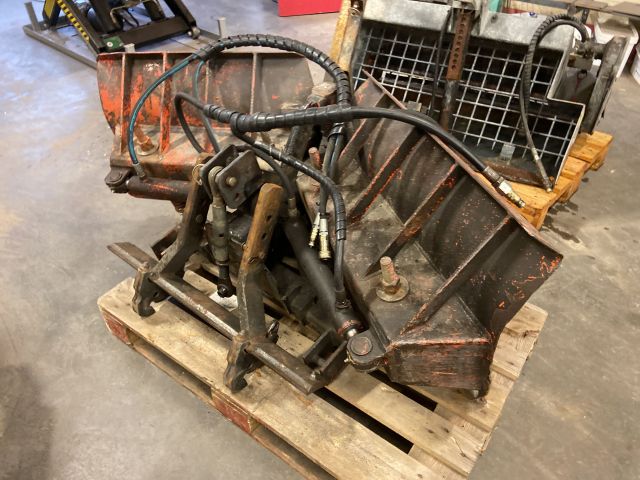 827946-46 Redskapsbärare Belos Transpro 4560 (-2010) med tillbehör