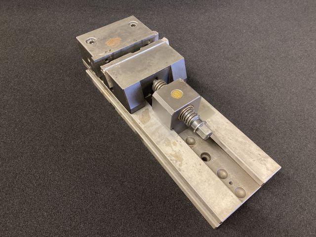 845700-2 Machine vice Bison 150mm