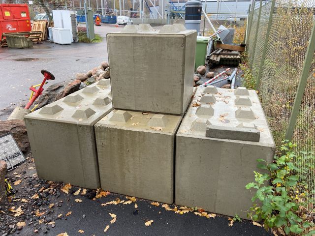 827952-1 Concrete blocks self-locking