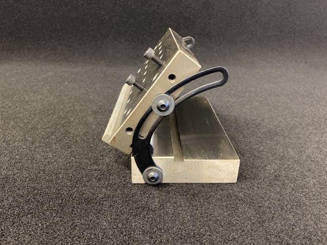 845711-2 Sinus shelf