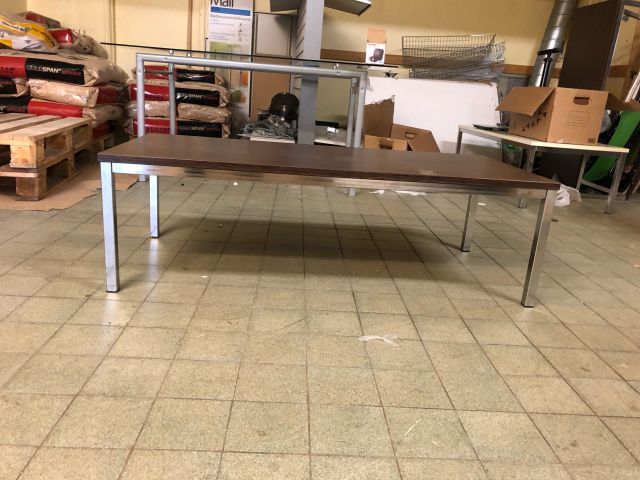 830832-15 Utförsäljning butiksinredning Multioutlet