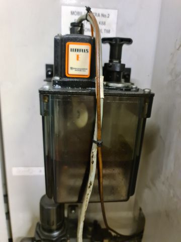 841476-27 Mazak CNC milling machine VTC 20B