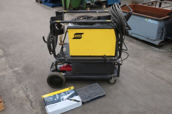 833045-2 TIG welder, ESAB Tig 3000i AC / DC, with cooling unit CoolMidi 1800